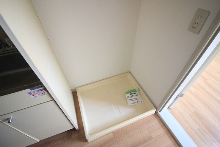 物件内観写真11　(洗濯機置場)