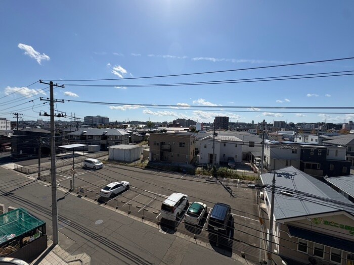 物件内観写真15　(室内からの展望)