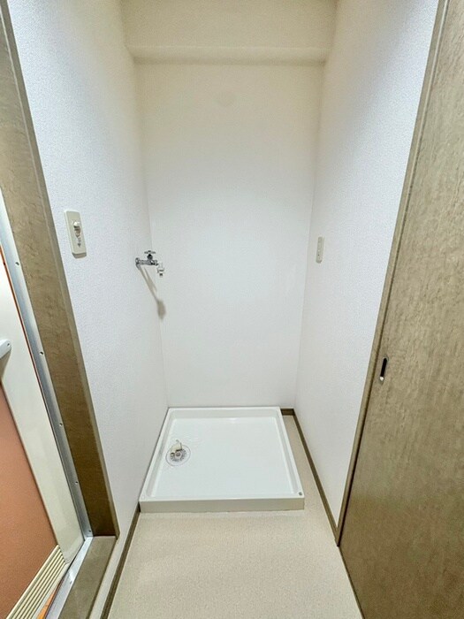 物件内観写真21　(洗濯機置場)