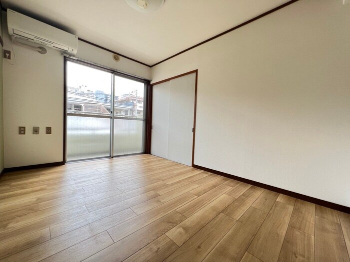 物件内観写真8　(居室)