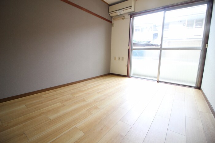 物件内観写真9　(居室)