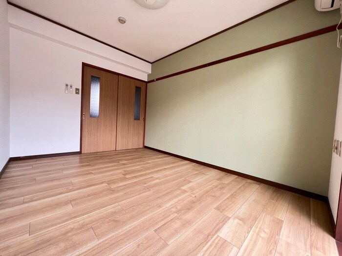 物件内観写真10　(居室)