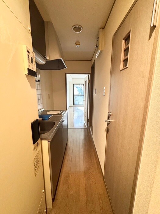 物件内観写真8　(廊下)