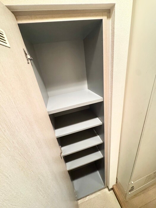 物件内観写真9　(靴箱)