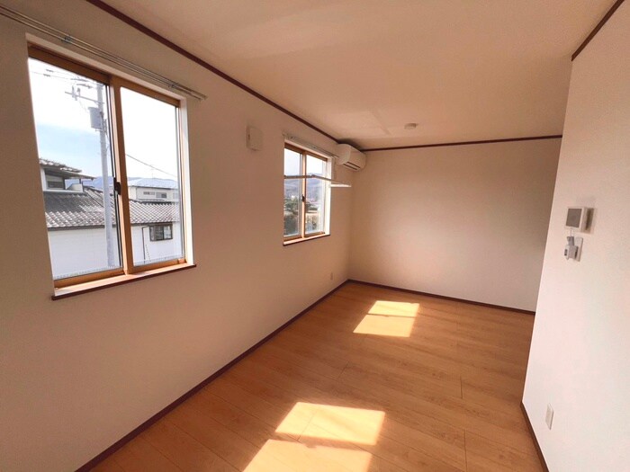 物件内観写真8　(居室)