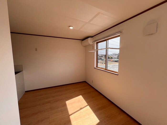物件内観写真10　(居室)
