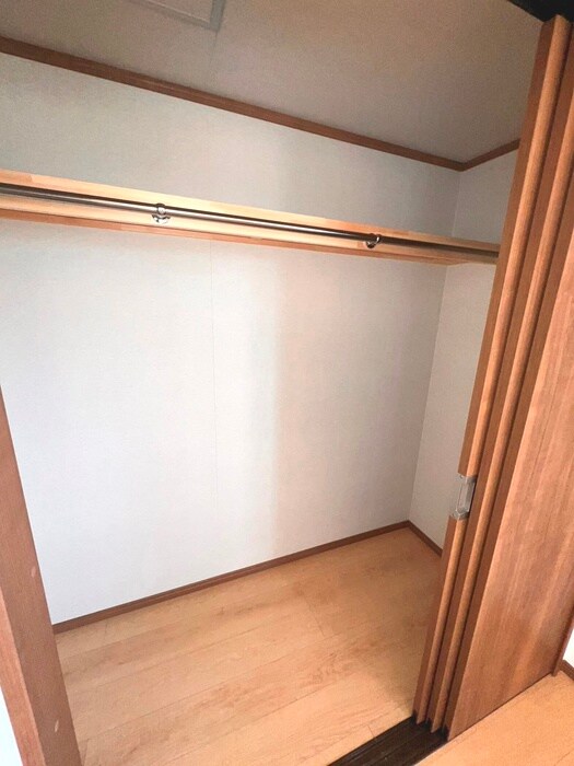 物件内観写真12　(収納)