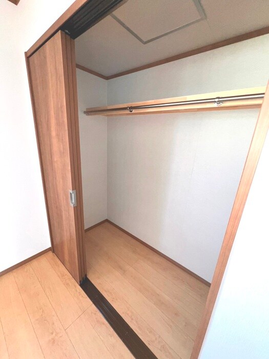 物件内観写真12　(収納)