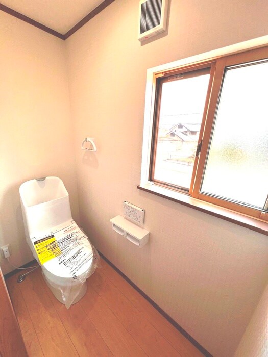 物件内観写真15　(トイレ)