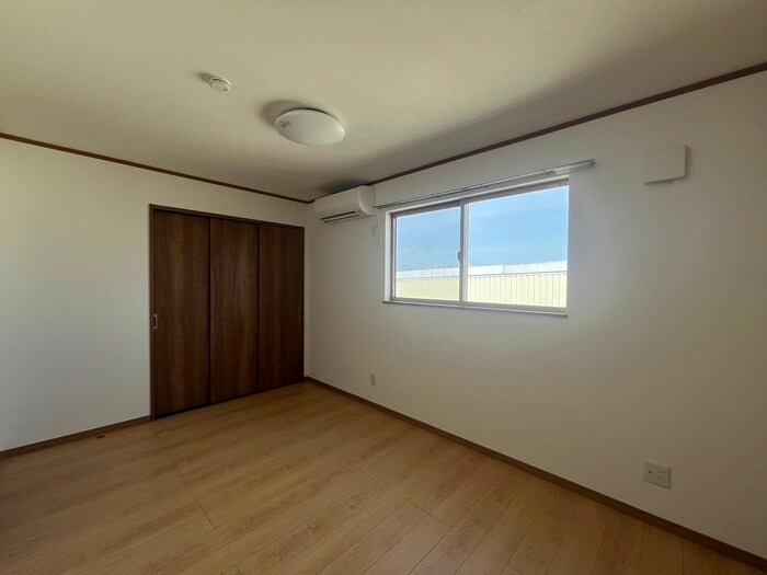 物件内観写真9　(居室)