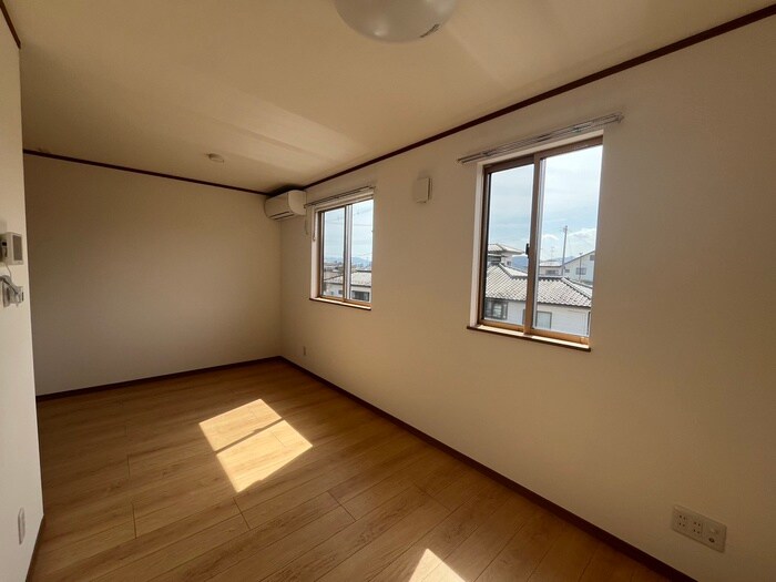 物件内観写真10　(居室)