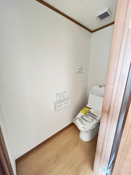 物件内観写真17　(トイレ)
