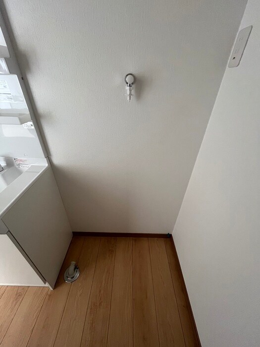 物件内観写真18　(洗濯機置場)