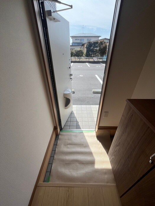 物件内観写真19　(玄関)