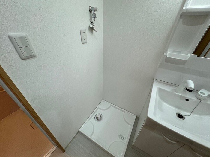 物件内観写真13　(洗濯機置場)