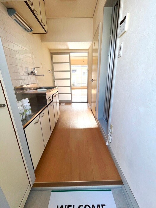 物件内観写真17　(玄関)