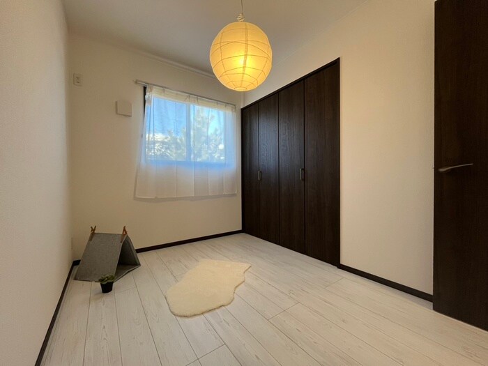 物件内観写真9　(居室)