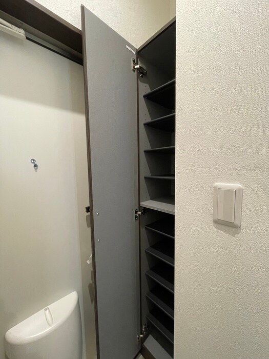物件内観写真15　(靴箱)