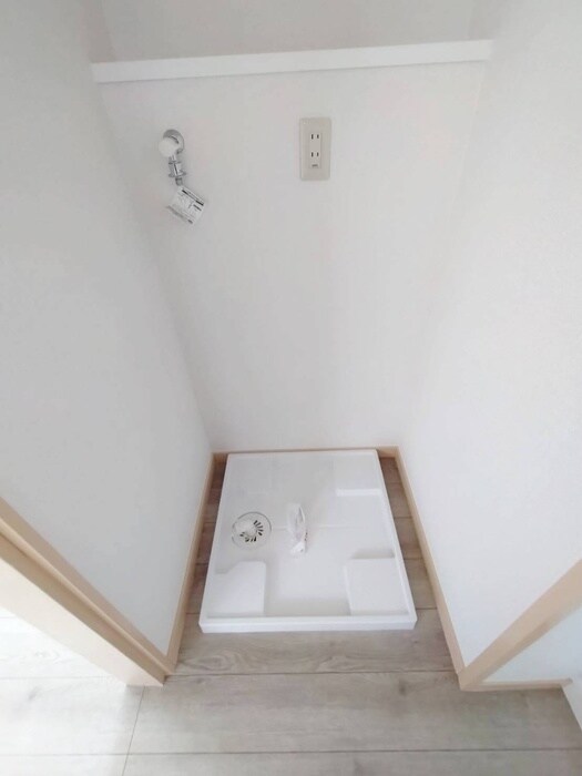 物件内観写真11　(洗濯機置場)