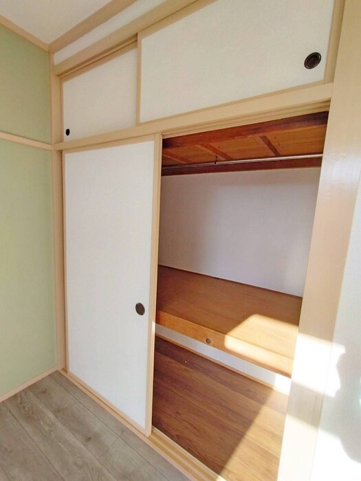 物件内観写真12　(収納)