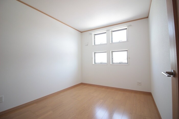 物件内観写真9　(居室)