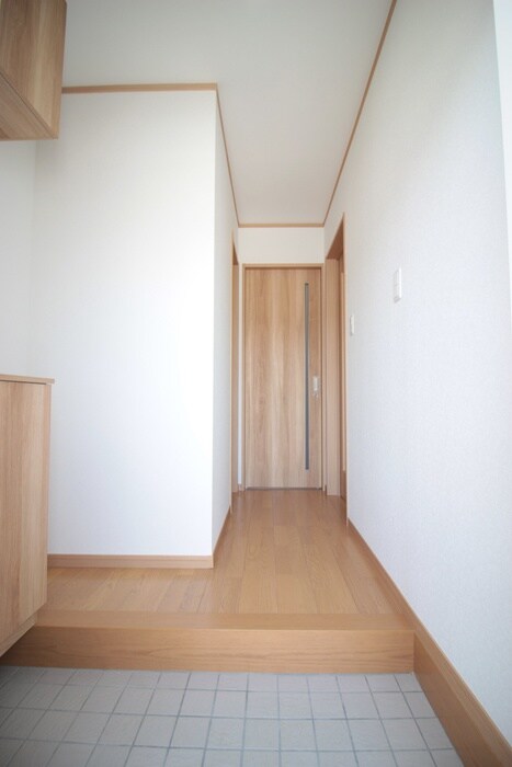 物件内観写真17　(廊下)