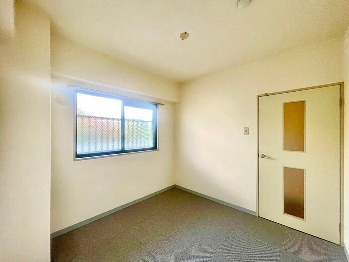 物件内観写真10　(居室)