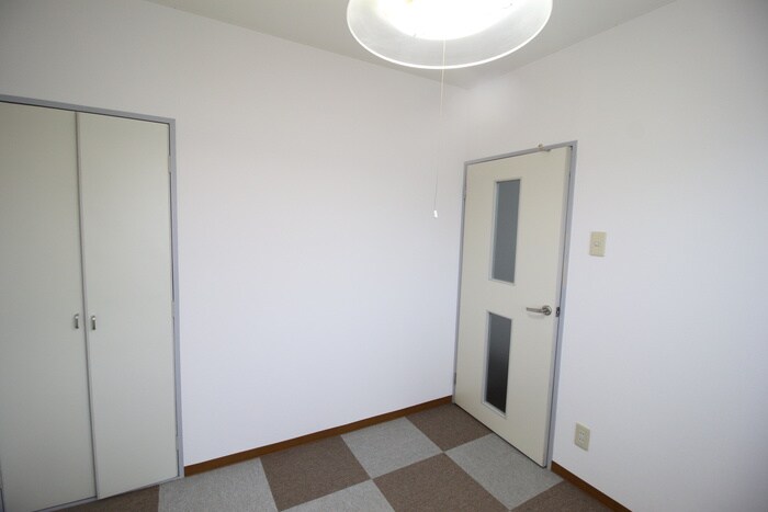 物件内観写真11　(居室)