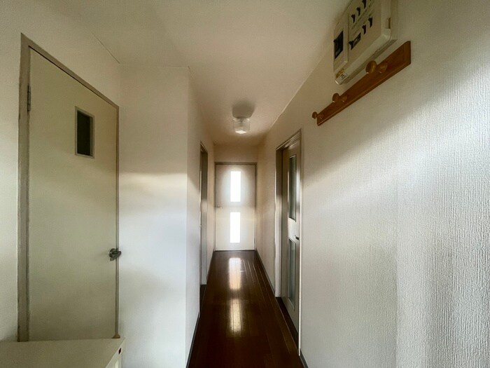 物件内観写真18　(廊下)