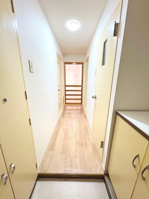 物件内観写真19　(廊下)