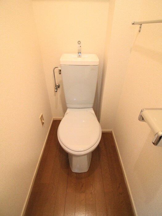 物件内観写真15　(トイレ)