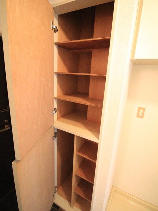 物件内観写真18　(靴箱)