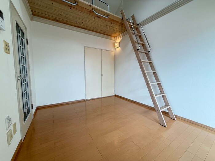 物件内観写真7　(居室)