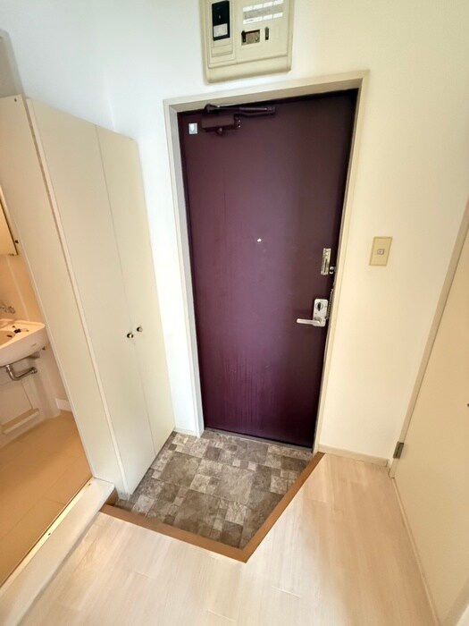 物件内観写真15　(玄関)