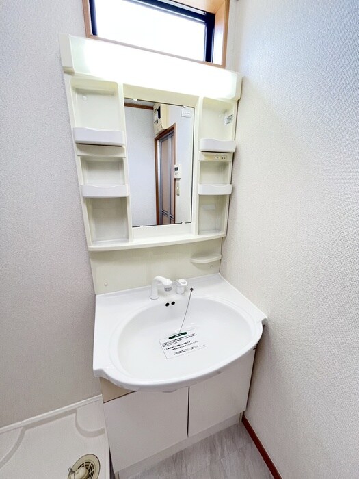 物件内観写真13　(洗面)