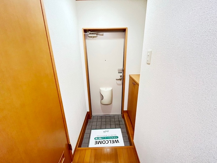 ロイヤルパーク新坂通壱番館の玄関