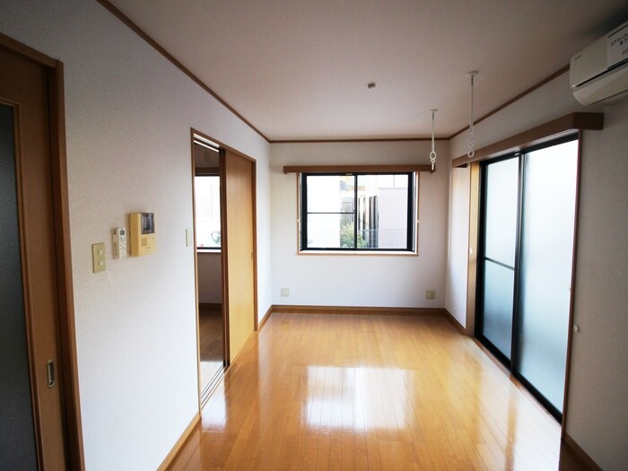 物件内観写真8　(居室)