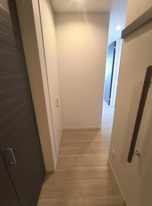 物件内観写真16　(廊下)