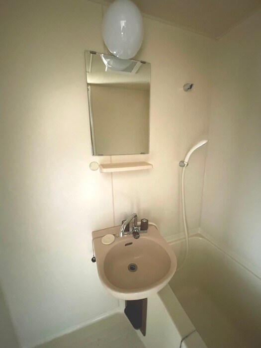 物件内観写真12　(洗面)