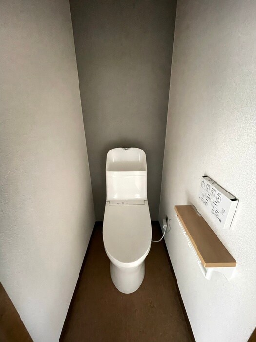 物件内観写真13　(トイレ)