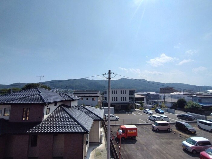 物件内観写真15　(室内からの展望)