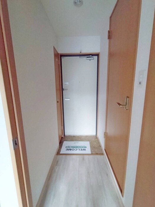 物件内観写真22　(玄関)