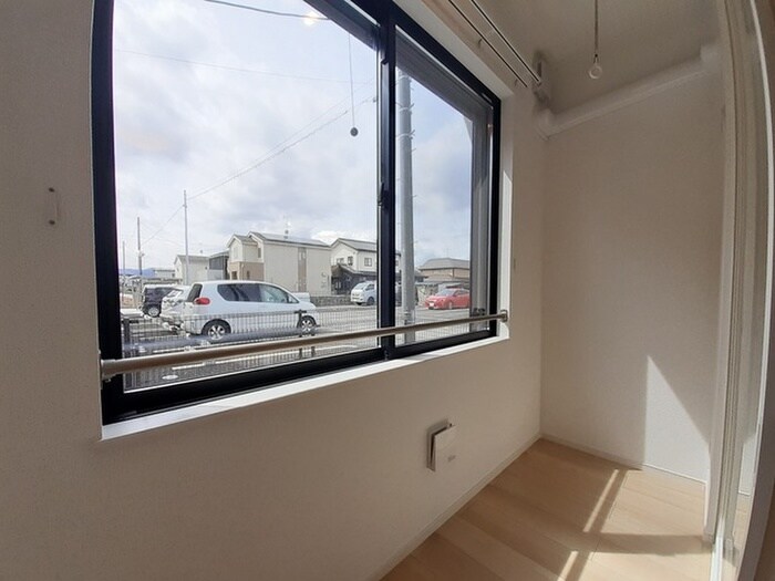 物件内観写真10　(内観写真)