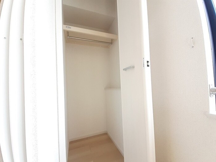 物件内観写真11　(収納)