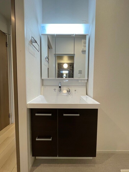 物件内観写真12　(洗面)