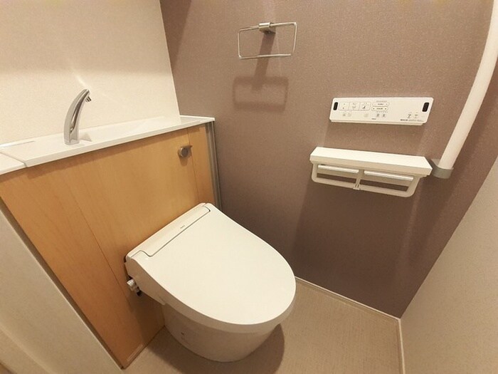 物件内観写真12　(トイレ)