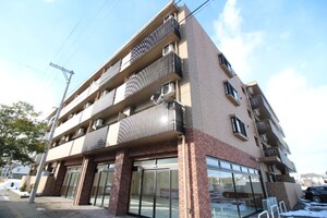 小鶴八番館外観写真