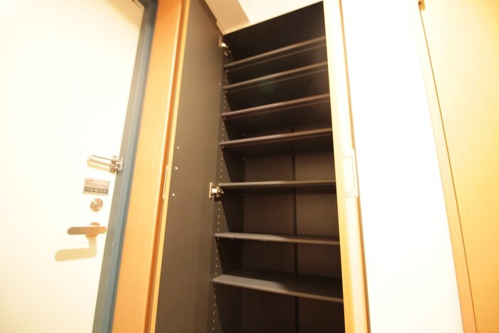 物件内観写真16　(靴箱)