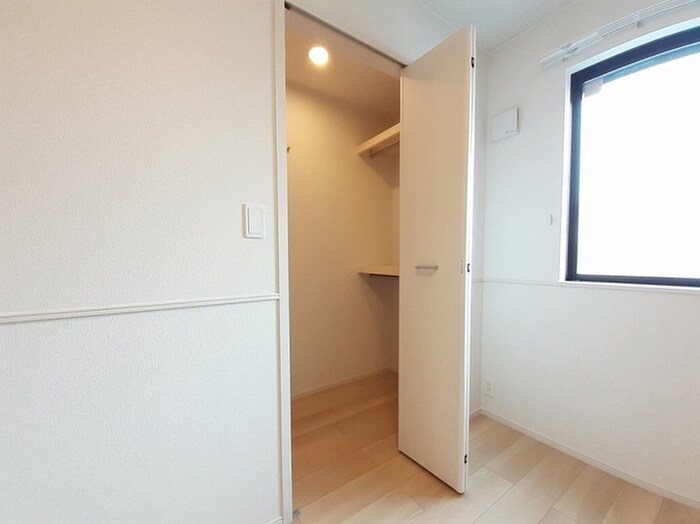 物件内観写真9　(収納)