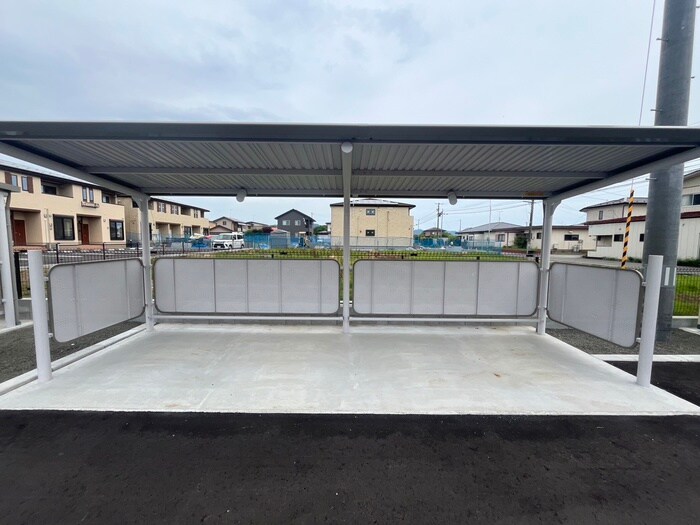 物件外観写真6　(駐輪場)